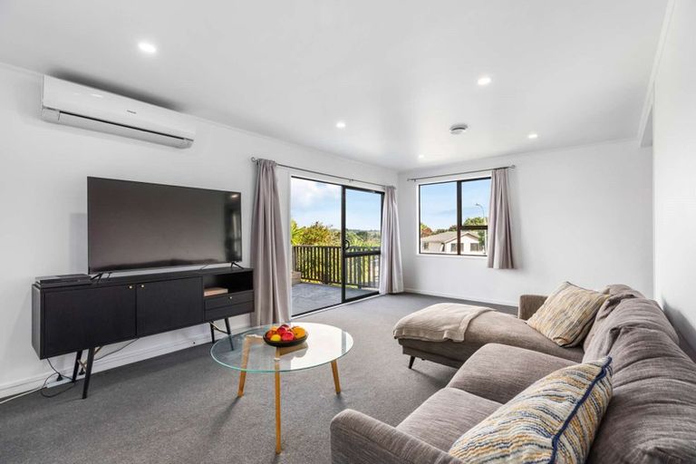 Photo of property in 80 Sunvue Road, Glen Eden, Auckland, 0602