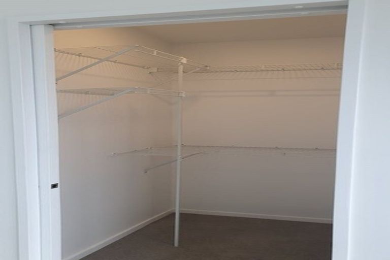 Photo of property in 15/62u Spenmoor Street, Newlands, Wellington, 6037