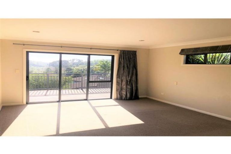 Photo of property in 34 Hayley Lane, East Tamaki Heights, Auckland, 2016