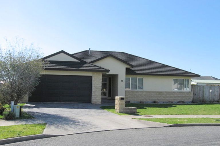 Photo of property in 9 Santa Teresa Court, Paraparaumu Beach, Paraparaumu, 5032