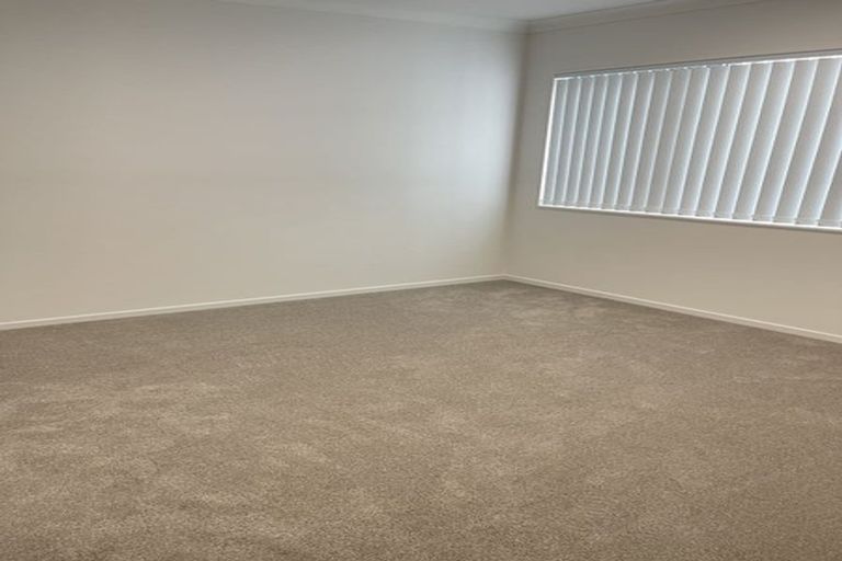 Photo of property in 12b Wycherley Drive, Bucklands Beach, Auckland, 2014