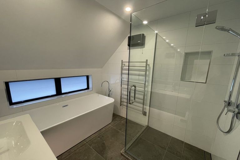 Photo of property in 76 Jeffreys Road, Fendalton, Christchurch, 8052