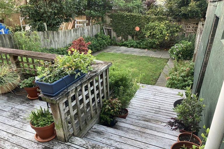 Photo of property in 8 Goring Street, Thorndon, Wellington, 6011