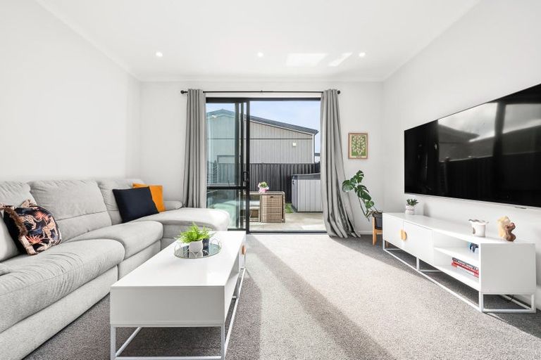 Photo of property in 3 Aston Crescent, Wallaceville, Upper Hutt, 5018