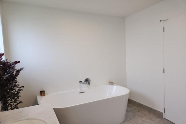 Photo of property in 41 Grayshott Avenue, Casebrook, Christchurch, 8051