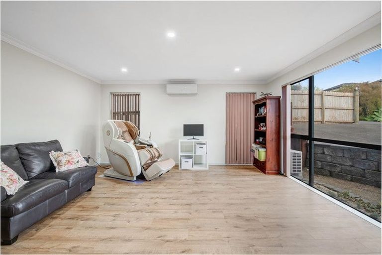 Photo of property in 21 Mahoney Drive, Albany, Auckland, 0632