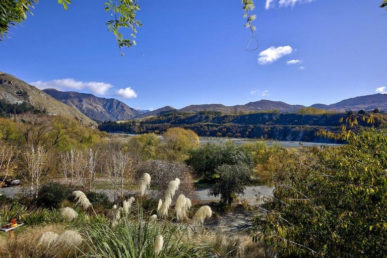 Photo of property in 361 Tucker Beach Road, Queenstown Hill, Queenstown, 9371
