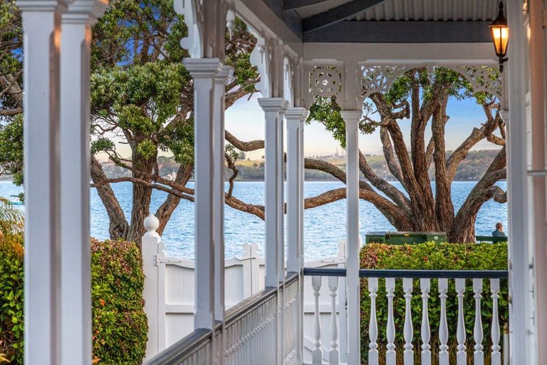 Photo of property in 42 King Edward Parade, Devonport, Auckland, 0624