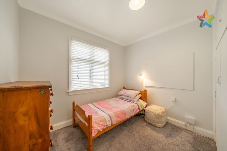 Photo of property in 1 Woodvale Grove, Fairfield, Lower Hutt, 5011