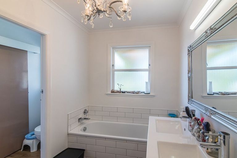 Photo of property in 6 Michael Road, Paraparaumu Beach, Paraparaumu, 5032