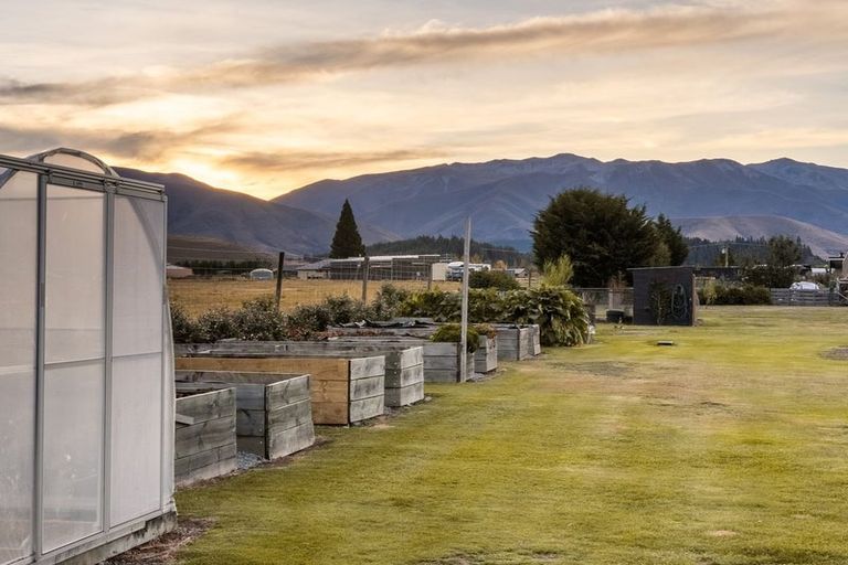 Photo of property in 271 Glen Lyon Road, Twizel, 7901