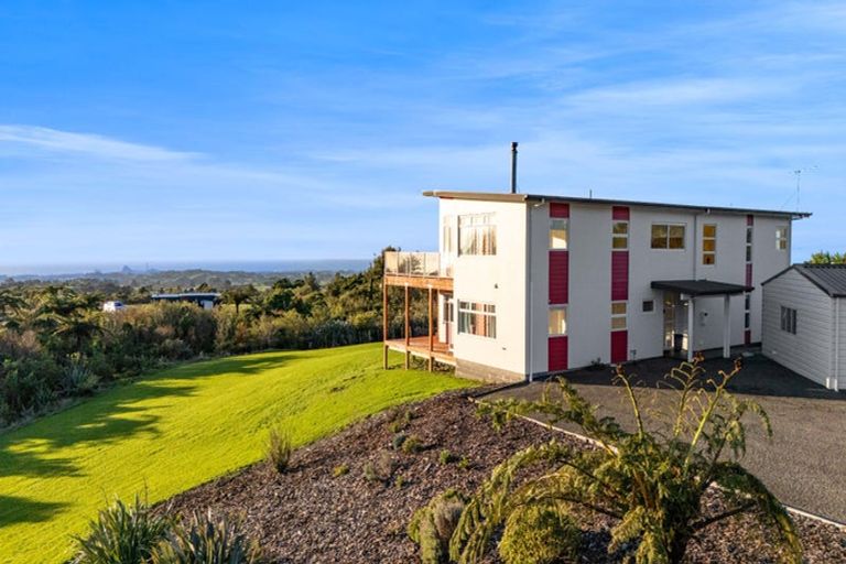 Photo of property in 1532 Carrington Road, Hurworth, New Plymouth, 4371