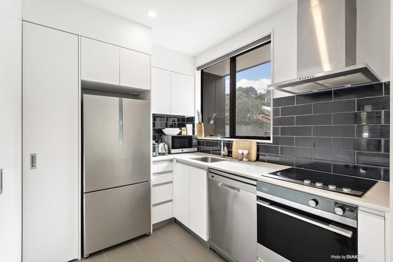 Photo of property in 74u3 Derwent Street, Island Bay, Wellington, 6023