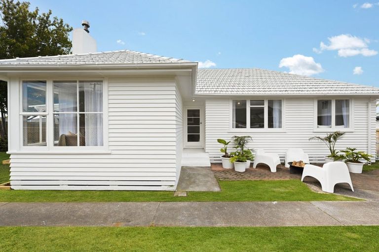 Photo of property in 182 Ngatai Road, Otumoetai, Tauranga, 3110