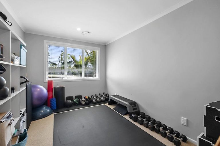 Photo of property in 14d Chilman Street, Strandon, New Plymouth, 4312