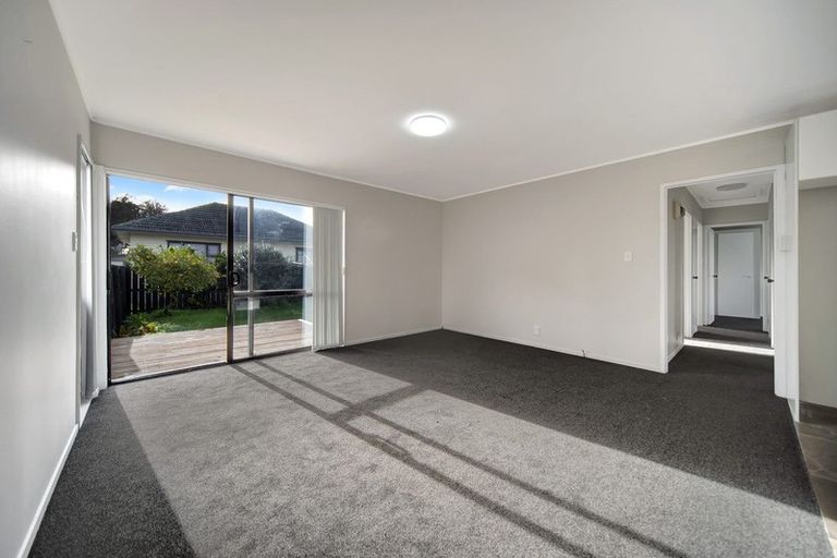 Photo of property in 2/13 John Street, Mangere East, Auckland, 2024