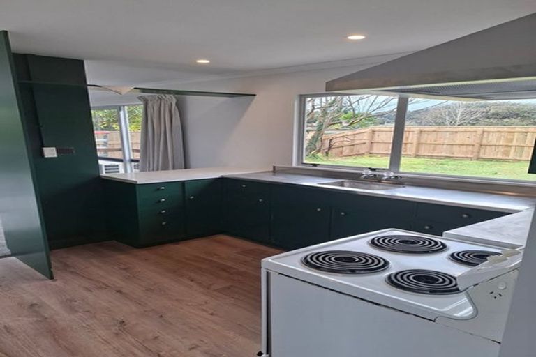 Photo of property in 6 Mahoe Street, Otaki Beach, Otaki, 5512