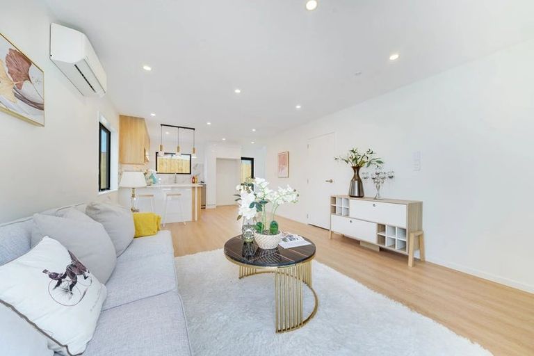 Photo of property in 13f Caspar Road, Papatoetoe, Auckland, 2025