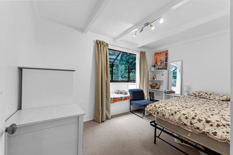 Photo of property in 576c South Titirangi Road, Titirangi, Auckland, 0604