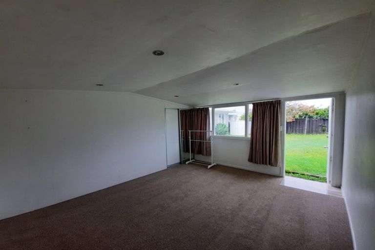 Photo of property in 107 Ennis Avenue, Pakuranga Heights, Auckland, 2010