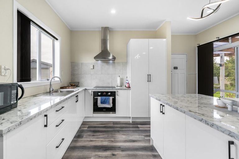 Photo of property in 27 Ferry Road, Edendale, 9825