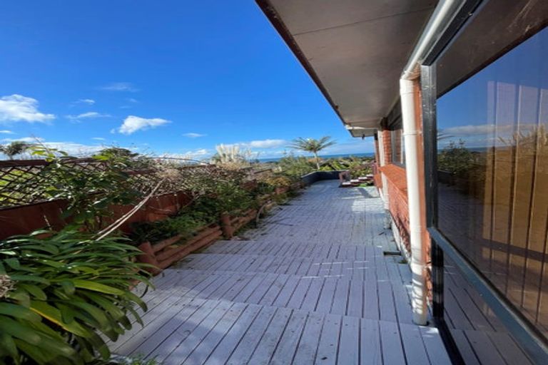 Photo of property in 11a Orewa Heights Crescent, Orewa, 0931
