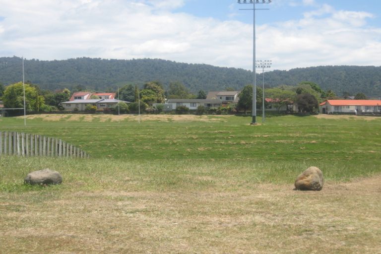 Photo of property in 13 Gray Avenue, Te Puke, 3119