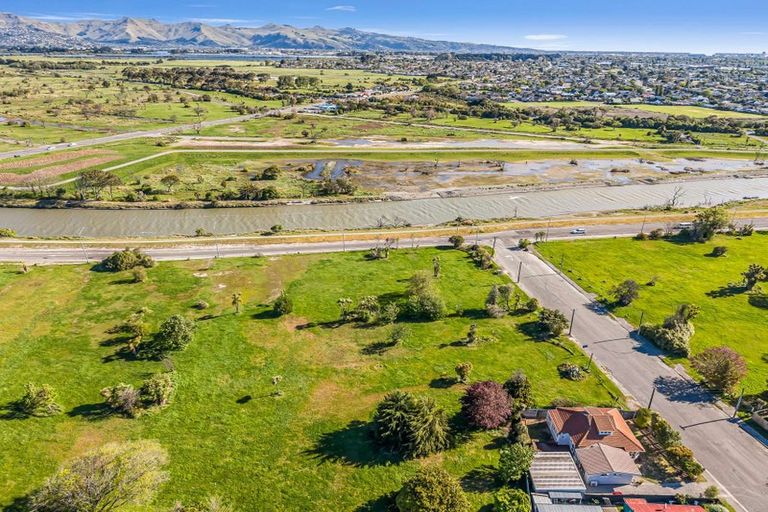 Photo of property in 19 Pratt Street, New Brighton, Christchurch, 8083