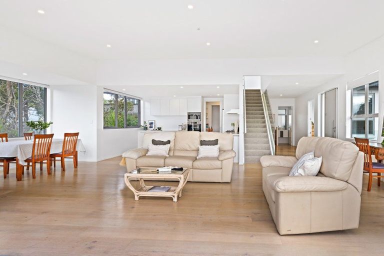 Photo of property in 6 Wendy Hood Way, Snells Beach, 0920