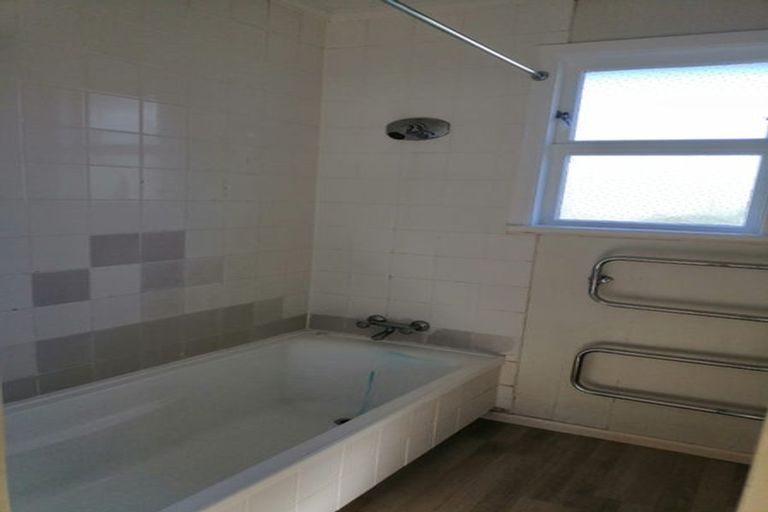 Photo of property in 24 Leslie Avenue, Western Heights, Rotorua, 3015