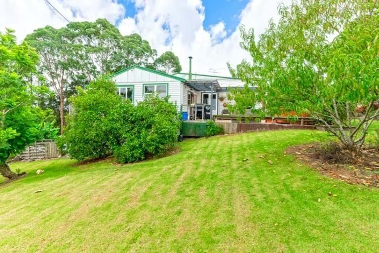 Photo of property in 449 Pine Valley Road, Dairy Flat, Silverdale, 0992
