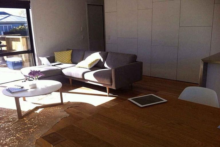 Photo of property in 2/35 Bishop Street, St Albans, Christchurch, 8014