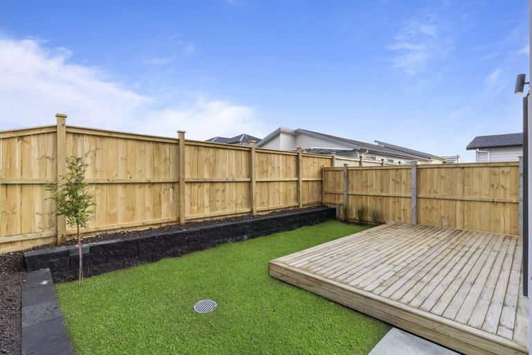 Photo of property in 80b Kahui Parade, Karaka, 2113