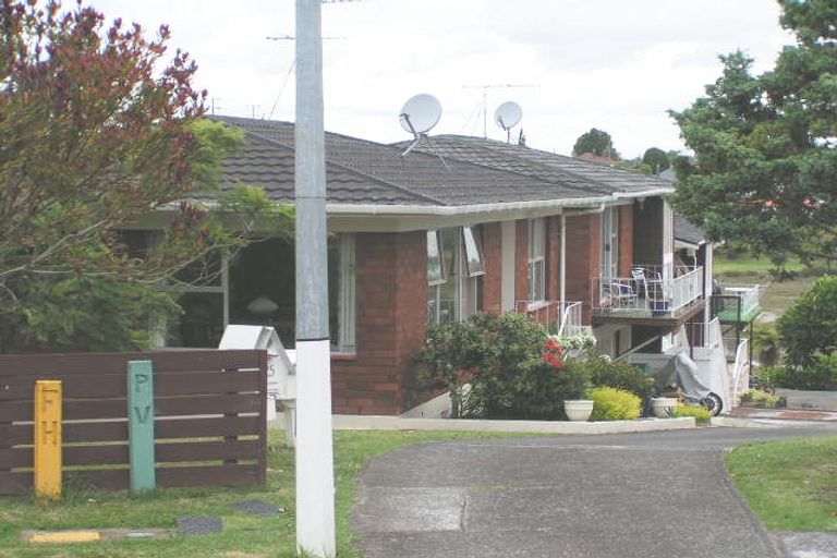 Photo of property in 2/25 Waitemata Road, Hauraki, Auckland, 0622