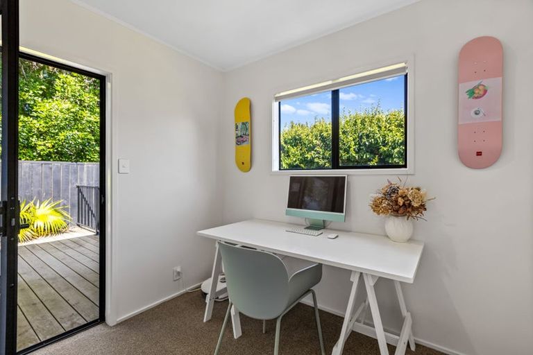 Photo of property in 44b Walton Street, Red Beach, 0932