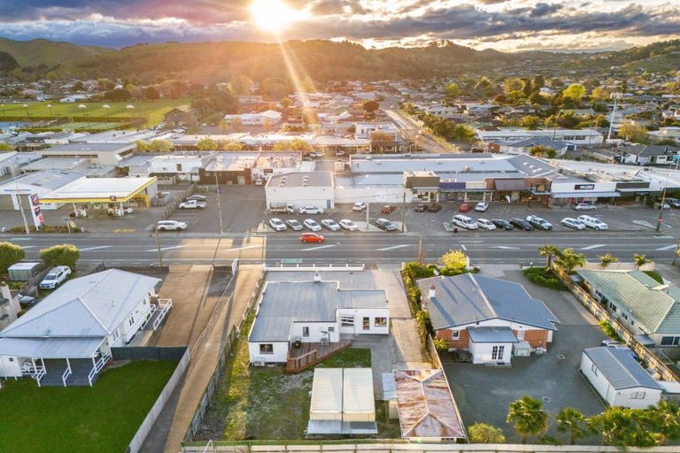 Photo of property in 26 Lee Road, Taradale, Napier, 4112