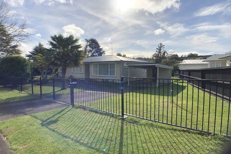 Photo of property in 1/20 Lucinda Place, Glen Eden, Auckland, 0602