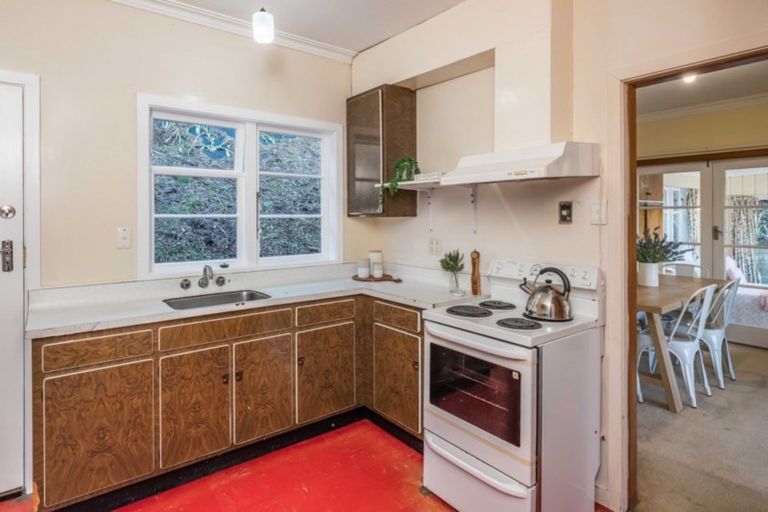 Photo of property in 51 Chaytor Street, Karori, Wellington, 6012