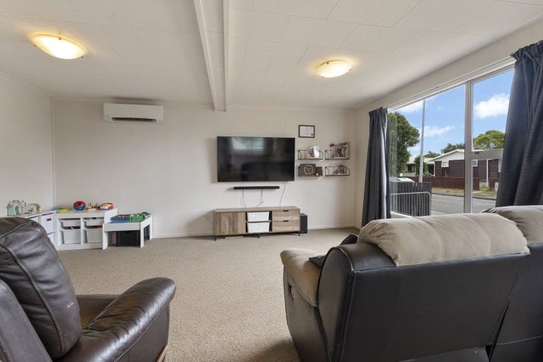 Photo of property in 36 Makarini Street, Paraparaumu, 5032