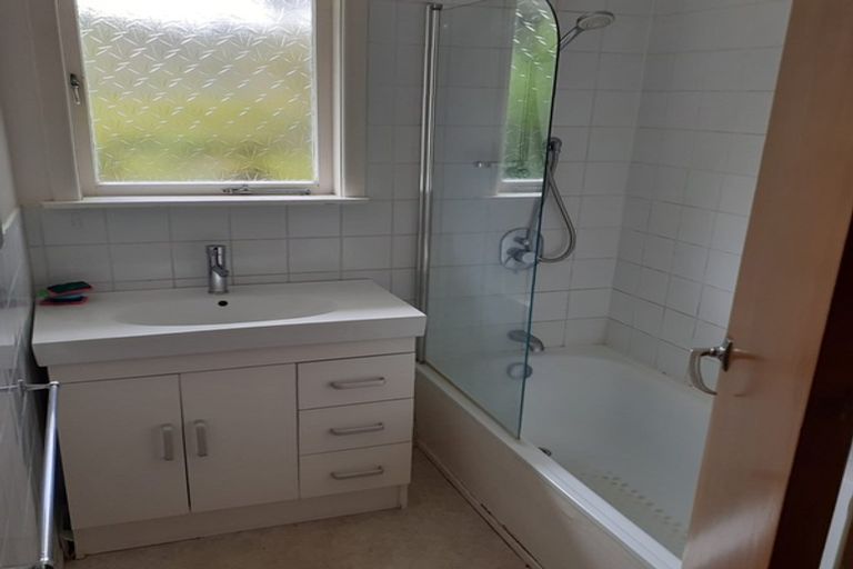 Photo of property in 54 Chippendale Crescent, Birkdale, Auckland, 0626