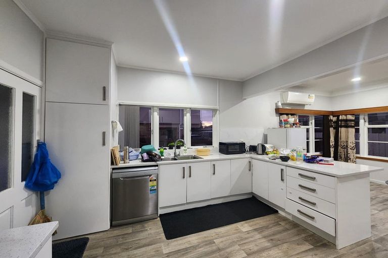 Photo of property in 13 Great South Road, Papatoetoe, Auckland, 2025