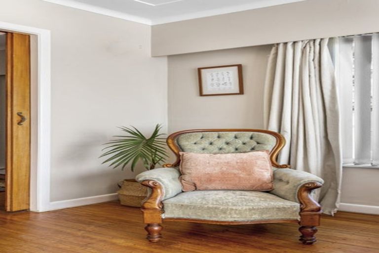 Photo of property in 200a Henderson Valley Road, Henderson, Auckland, 0612