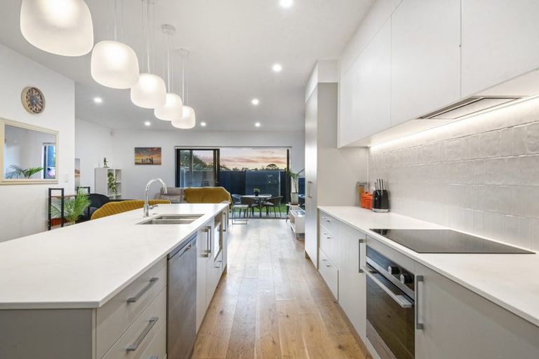 Photo of property in 12 Mahinga Kai Way, Belmont, Auckland, 0622