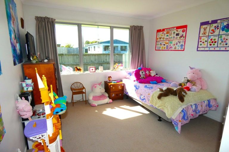 Photo of property in 28 Fonblanque Street, Westport, 7825