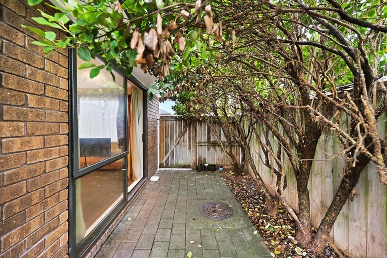 Photo of property in 35 Lyon Street, Frankton, Hamilton, 3204