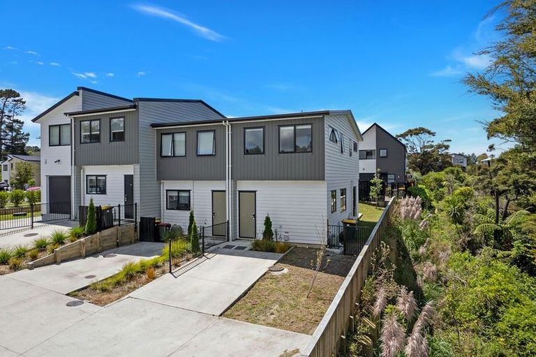 Photo of property in 26 Kaimai Avenue, Massey, Auckland, 0614