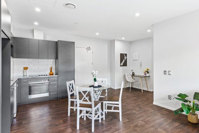 Photo of property in 3/2g Onekiritea Road, Hobsonville, Auckland, 0616