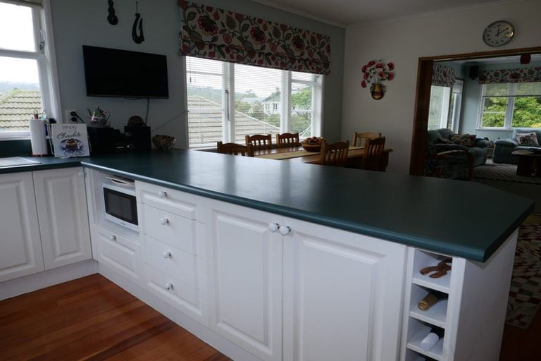 Photo of property in 82 Severn Street, Island Bay, Wellington, 6023