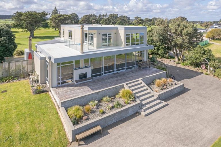 Photo of property in 34 Longbeach Drive, Castlecliff, Whanganui, 4501