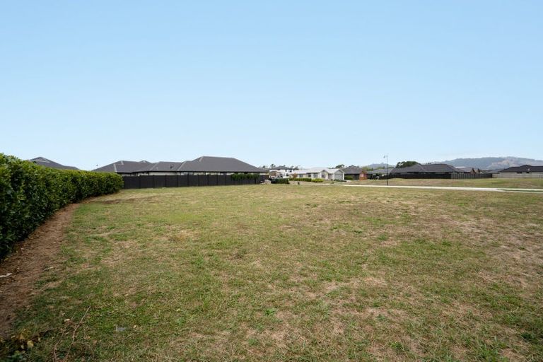 Photo of property in 15 Rose Leigh Drive, Cambridge, 3434